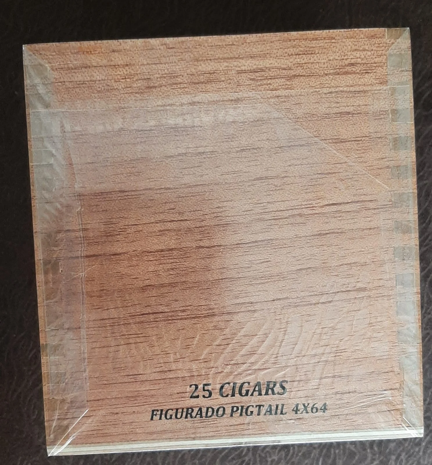 HPC - Corojo White Label Figurado Pigtail 4 x 64 25's - Image 4